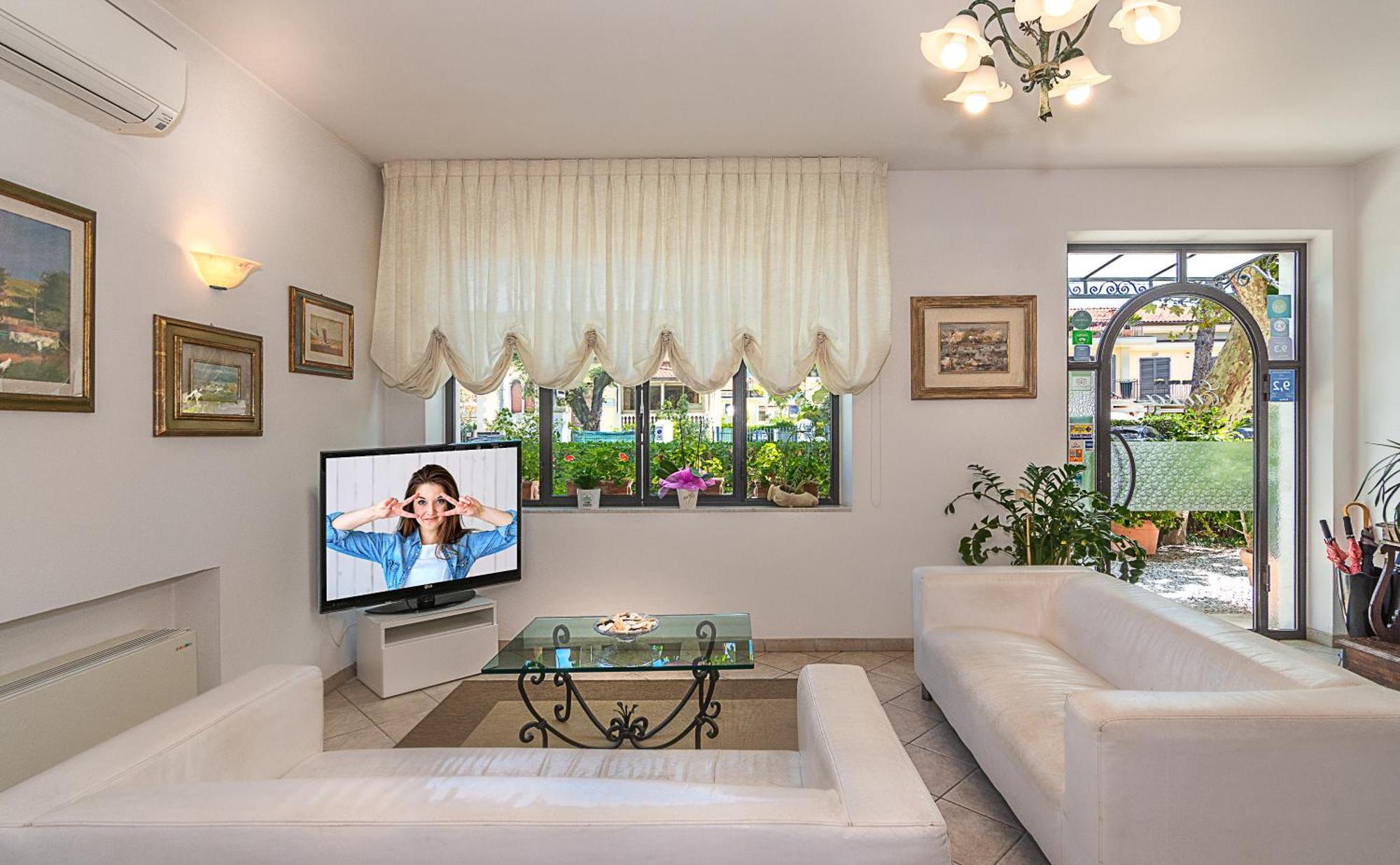 Hotel Eura Marina di Massa Εξωτερικό φωτογραφία
