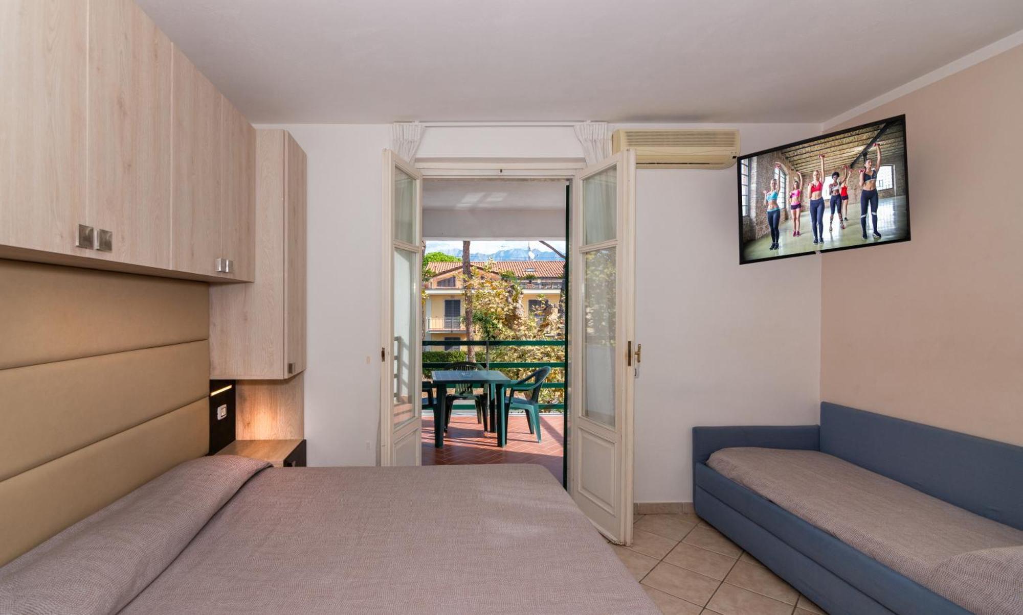 Hotel Eura Marina di Massa Εξωτερικό φωτογραφία