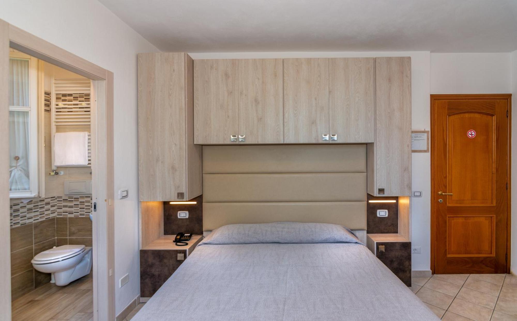 Hotel Eura Marina di Massa Εξωτερικό φωτογραφία