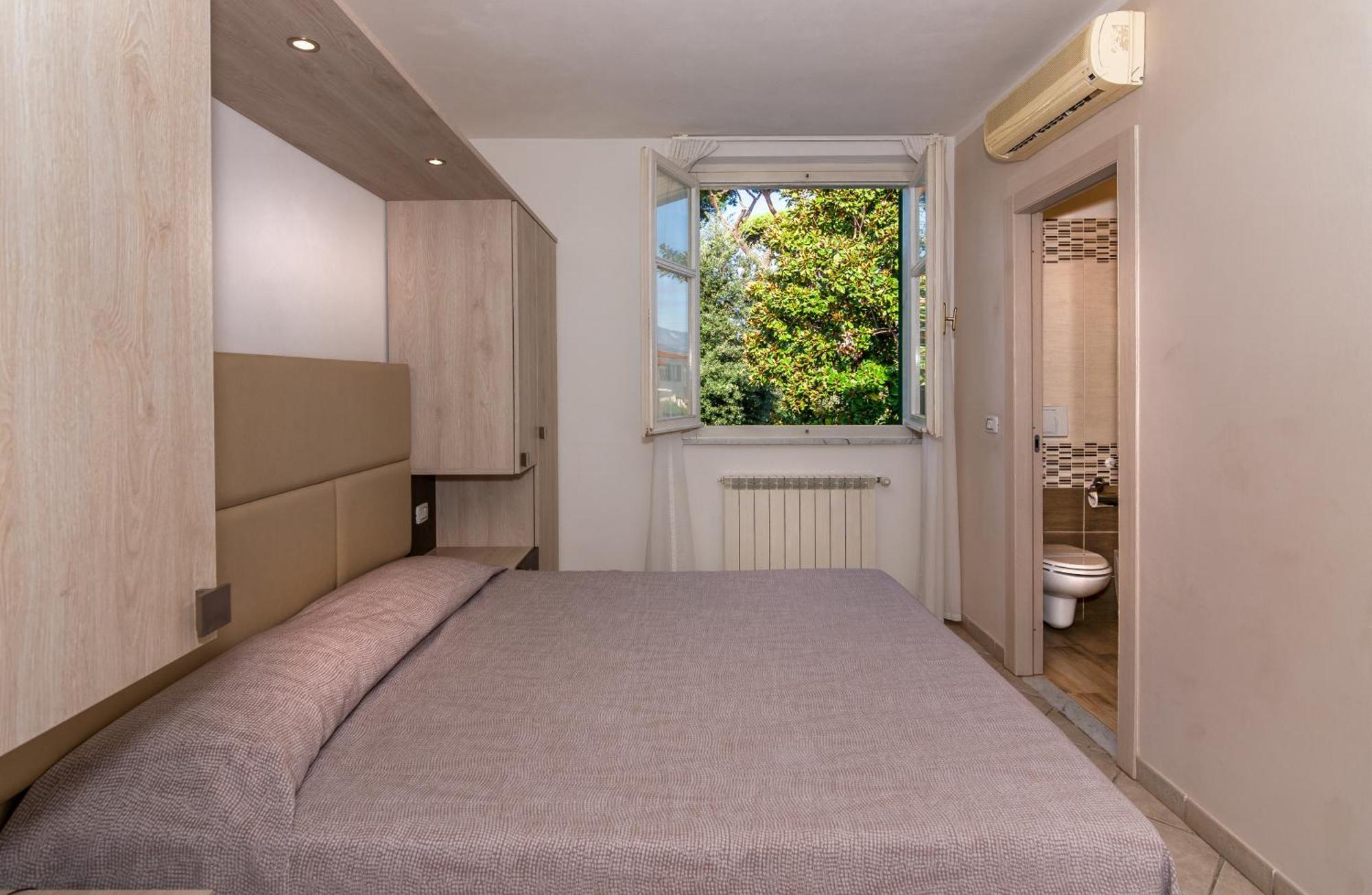 Hotel Eura Marina di Massa Εξωτερικό φωτογραφία