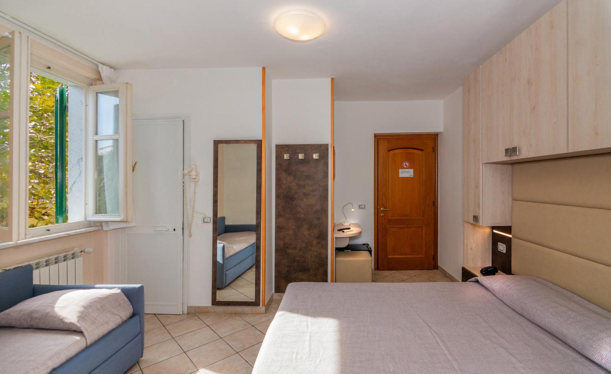 Hotel Eura Marina di Massa Εξωτερικό φωτογραφία