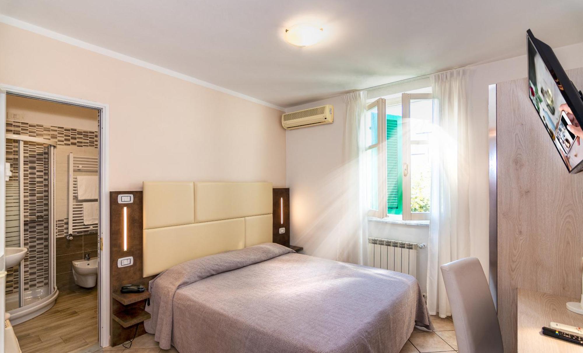 Hotel Eura Marina di Massa Εξωτερικό φωτογραφία
