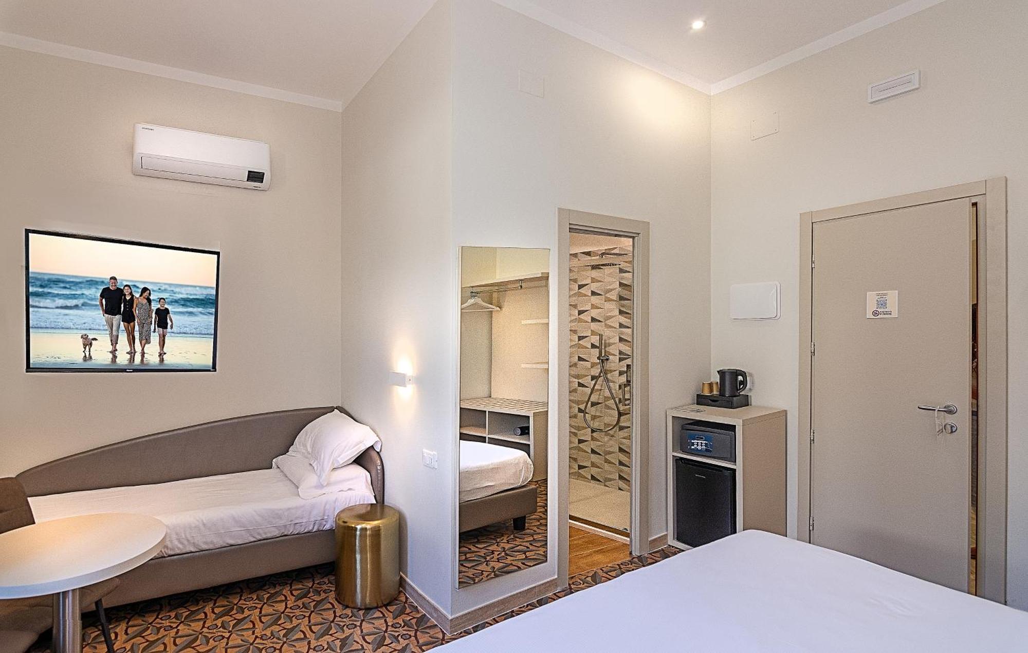 Hotel Eura Marina di Massa Εξωτερικό φωτογραφία