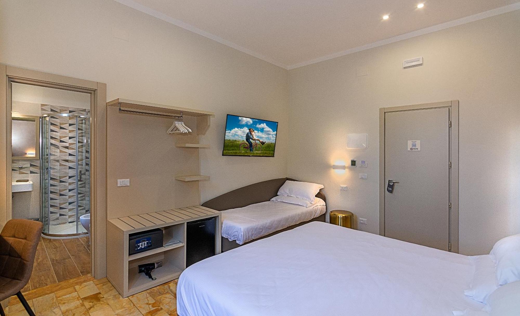 Hotel Eura Marina di Massa Εξωτερικό φωτογραφία