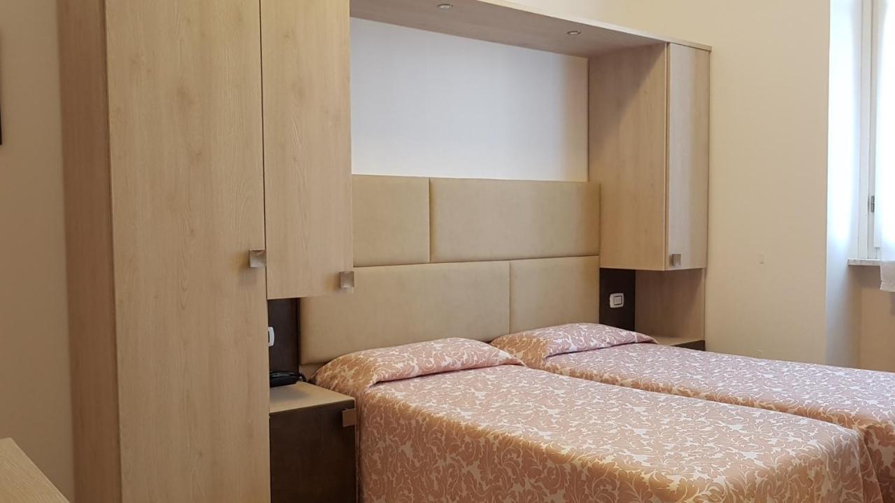 Hotel Eura Marina di Massa Εξωτερικό φωτογραφία